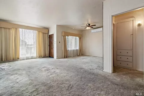 321 Garretson Ave, Rodeo, CA 94572 photo 2