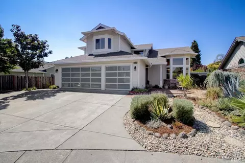 1923 Sheldrake Ln, Petaluma, CA 94954
