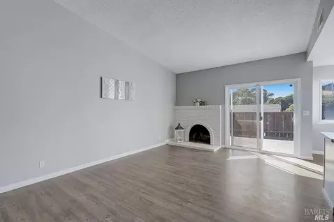103 Lora Ct, Vallejo, CA 94591 photo 8