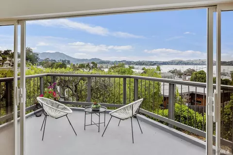 Exterior - 509 Easterby St, Sausalito, CA 94965 photo 5 of 15