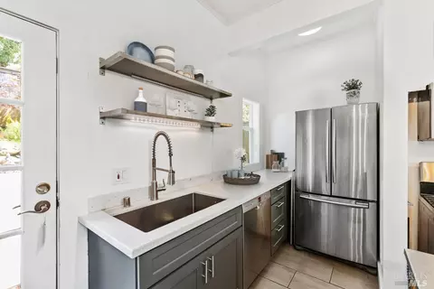 Kitchen - 509 Easterby St, Sausalito, CA 94965 photo 4 of 4