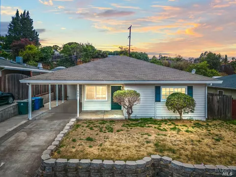 1549 Magazine St, Vallejo, CA 94591 photo 4