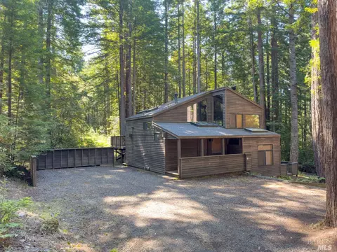 382 Big Tree Close, The Sea Ranch, CA 95497