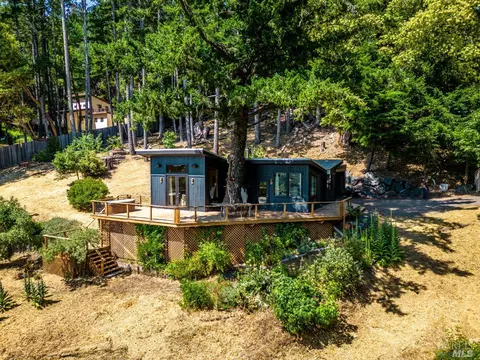 4115 Blackhawk Dr, Willits, CA 95490