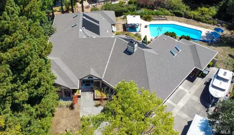 7960 Mitchell Ct, Sebastopol, CA 95472 photo 2