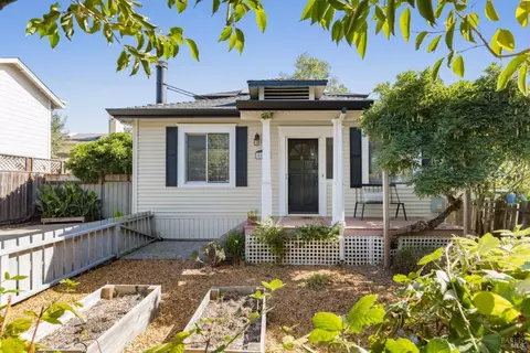 8152 Olof St, Cotati, CA 94931