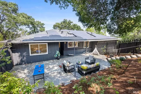 72 Oak Springs Dr, San Anselmo, CA 94960