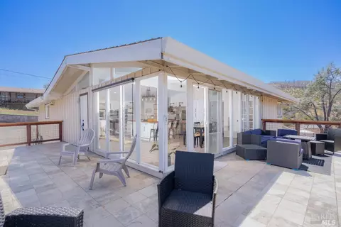 154 Berryessa Dr, Napa, CA 94558