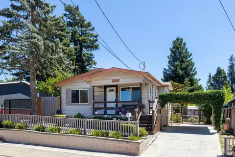 3926 Edgemoor Pl, Oakland, CA 94605