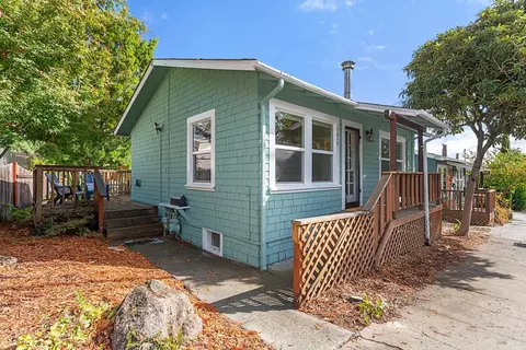 7615 Washington Ave, Sebastopol, CA 95472