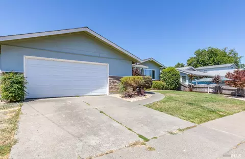 3901 Lassen St, Napa, CA 94558 photo 4