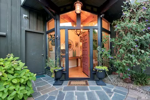 75 Half Moon Rd, Novato, CA 94947 photo 2