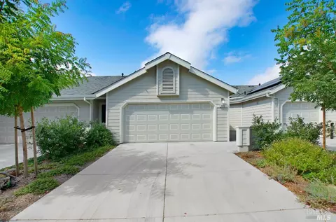 2039 Stonefield Ln, Santa Rosa, CA 95403