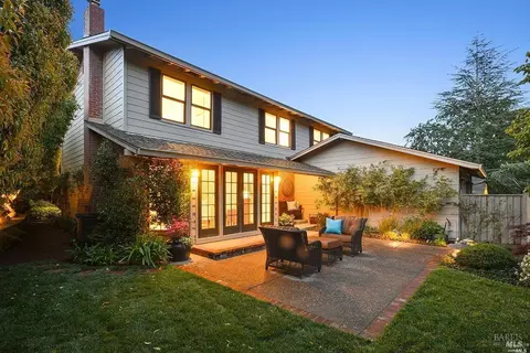 34 Mount Tallac Ct, San Rafael, CA 94903