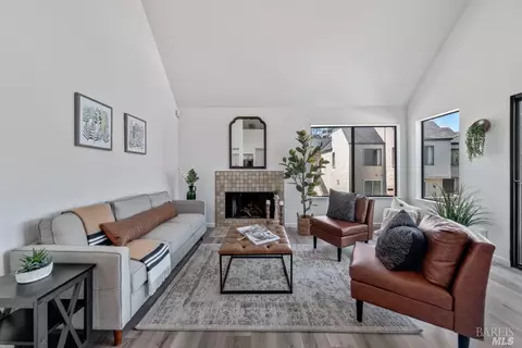 3762 Stoneglen N, Richmond, CA 94806