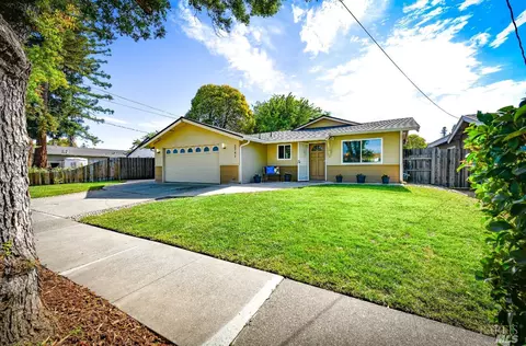 3741 Jefferson St, Napa, CA 94558