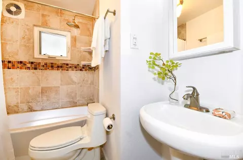 3741 Jefferson St, Napa, CA 94558 photo 25