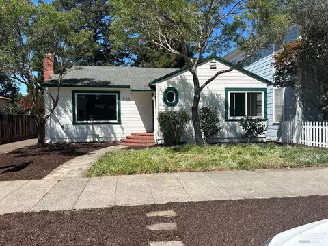 825 St Helena Ave, Santa Rosa, CA 95404