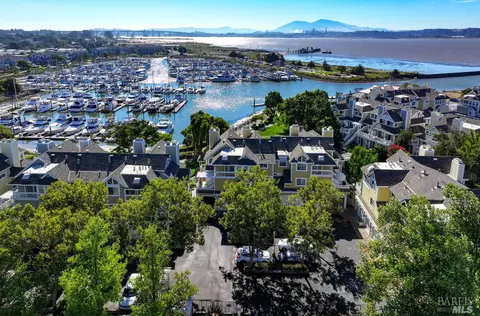 342 E 2nd St, Benicia, CA 94510