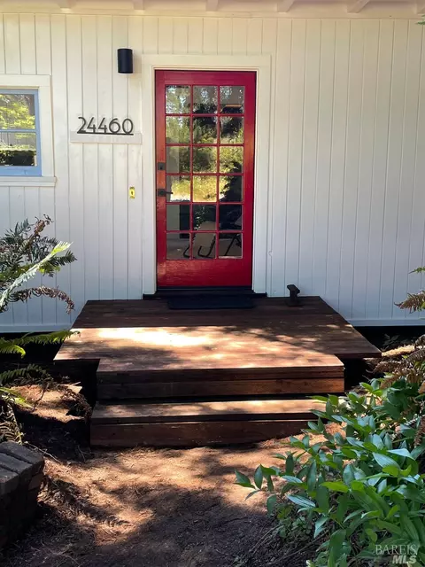 24460 Ten Mile Rd, Point Arena, CA 95468