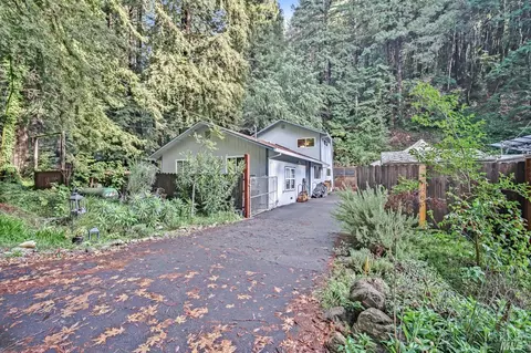 16343 Rio Nido Rd, Guerneville, CA 95446
