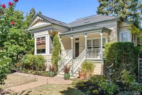 427 Matheson St, Healdsburg, CA 95448