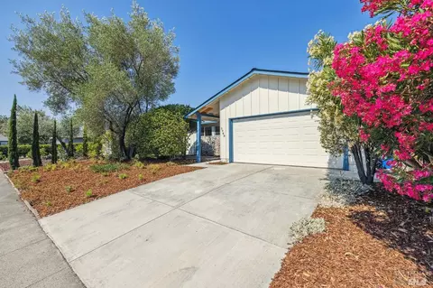 1709 Pine Ave, Petaluma, CA 94954 photo 2