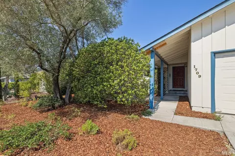 1709 Pine Ave, Petaluma, CA 94954 photo 3
