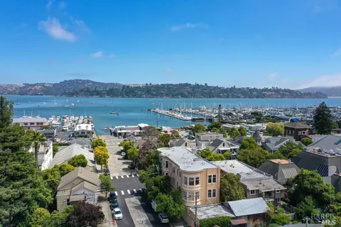 117 Caledonia St, Sausalito, CA 94965 photo 2