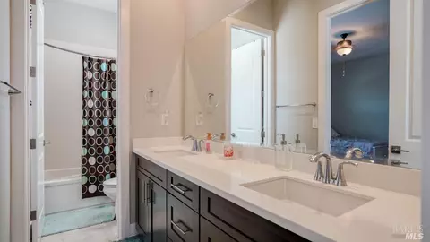 848 Daffodil Dr, Vacaville, CA 95687 photo 11