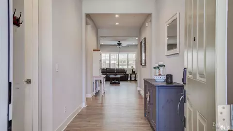 848 Daffodil Dr, Vacaville, CA 95687 photo 6
