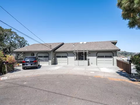 79 Blossom Dr, San Rafael, CA 94901
