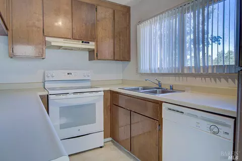 271 Mariner Dr, Vallejo, CA 94591 photo 8