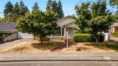 114 Alderbrook Dr, Santa Rosa, CA 95405