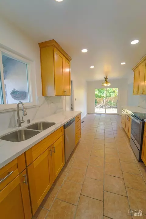 426 Mackenzie Pl, Hayward, CA 94544 photo 19