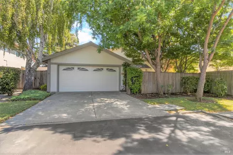 436 Hawthorne Ln, Benicia, CA 94510