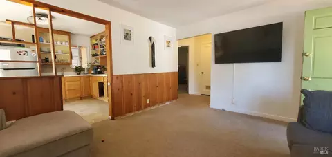 193 W Mendocino Ave, Willits, CA 95490 photo 3