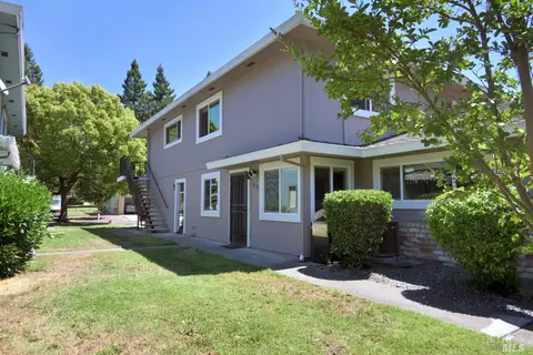 2642 Coffey Ln, Santa Rosa, CA 95403