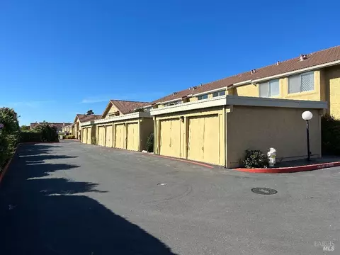 60 Las Moradas Cir, San Pablo, CA 94806