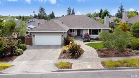 425 Greve Ln, Sonoma, CA 95476