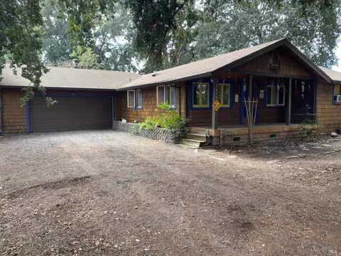 1090 D St, Fulton, CA 95439