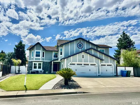 424 Stonewood Dr, Vacaville, CA 95687