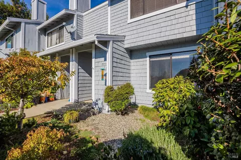 2253 Clearview Cir, Benicia, CA 94510 photo 2