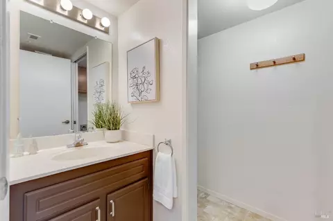 2253 Clearview Cir, Benicia, CA 94510 photo 12