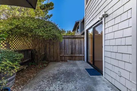 2253 Clearview Cir, Benicia, CA 94510 photo 28