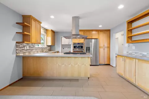 300 Sharon Ave, Rodeo, CA 94572 photo 11