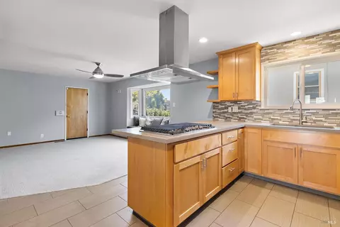 300 Sharon Ave, Rodeo, CA 94572 photo 10