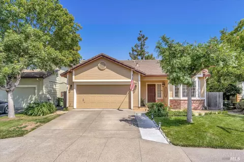 551 Shagbark St, Windsor, CA 95492