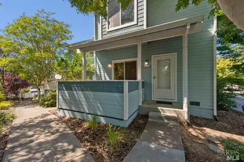 345 N Main St, Sebastopol, CA 95472