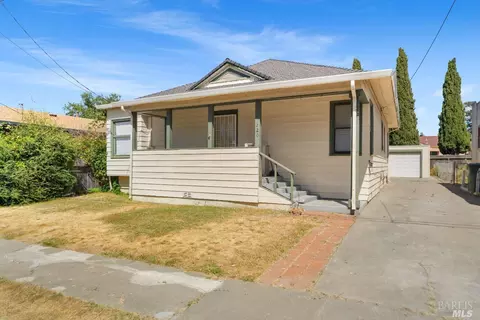 220 Perkins Ave, Vallejo, CA 94590